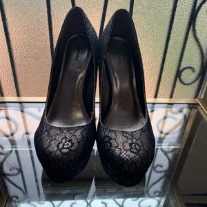 “Staple” high heels